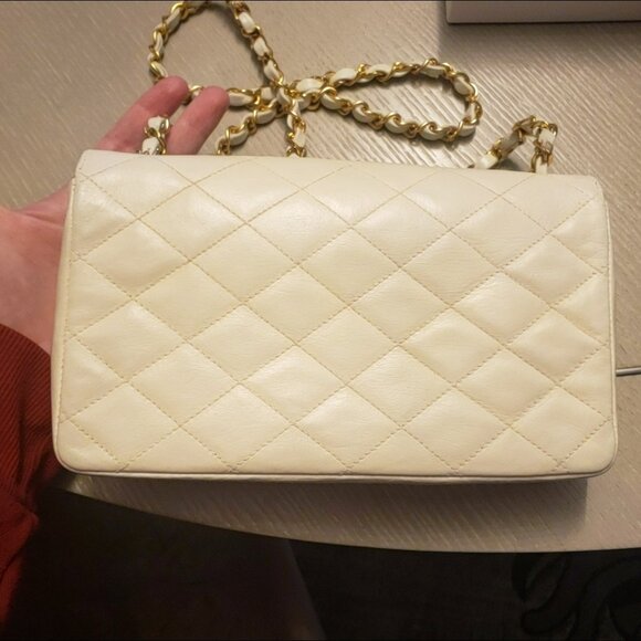 Chanel Vintage Interlocking CC White Leather Flap Bag Purse ✨🤍 - Picture 7 of 17